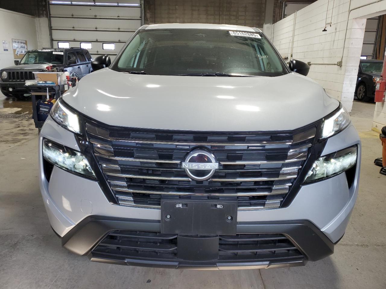 2025 Nissan Rogue S - Фото 5