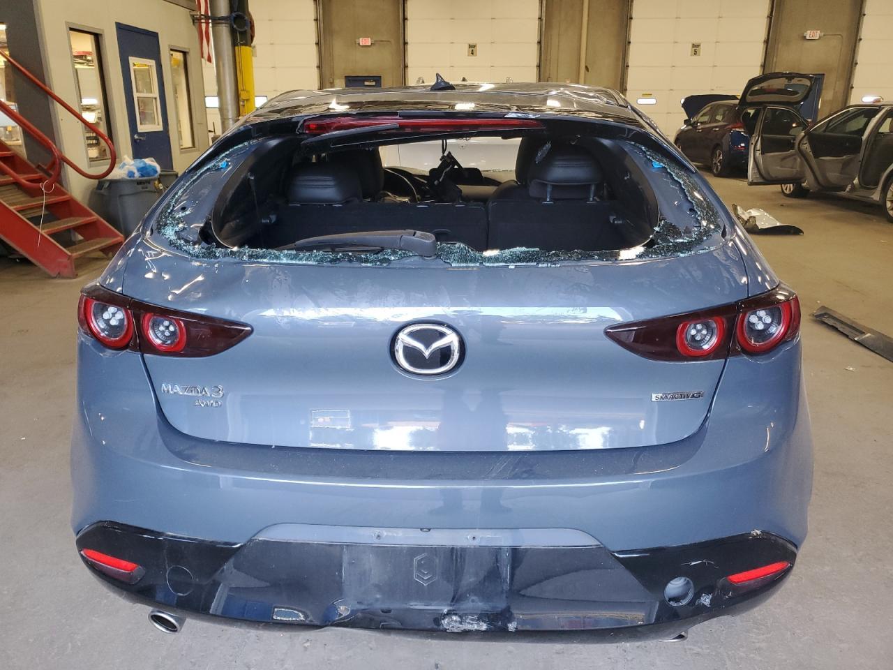 2021 Mazda 3 Premium - Image 6