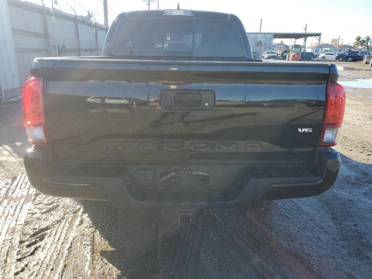 2018 Toyota Tacoma Double Cab - Фото 6