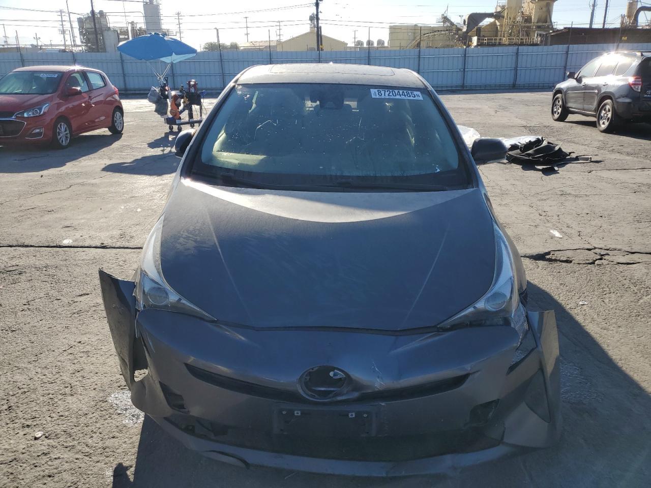 2017 Toyota Prius - Image 5
