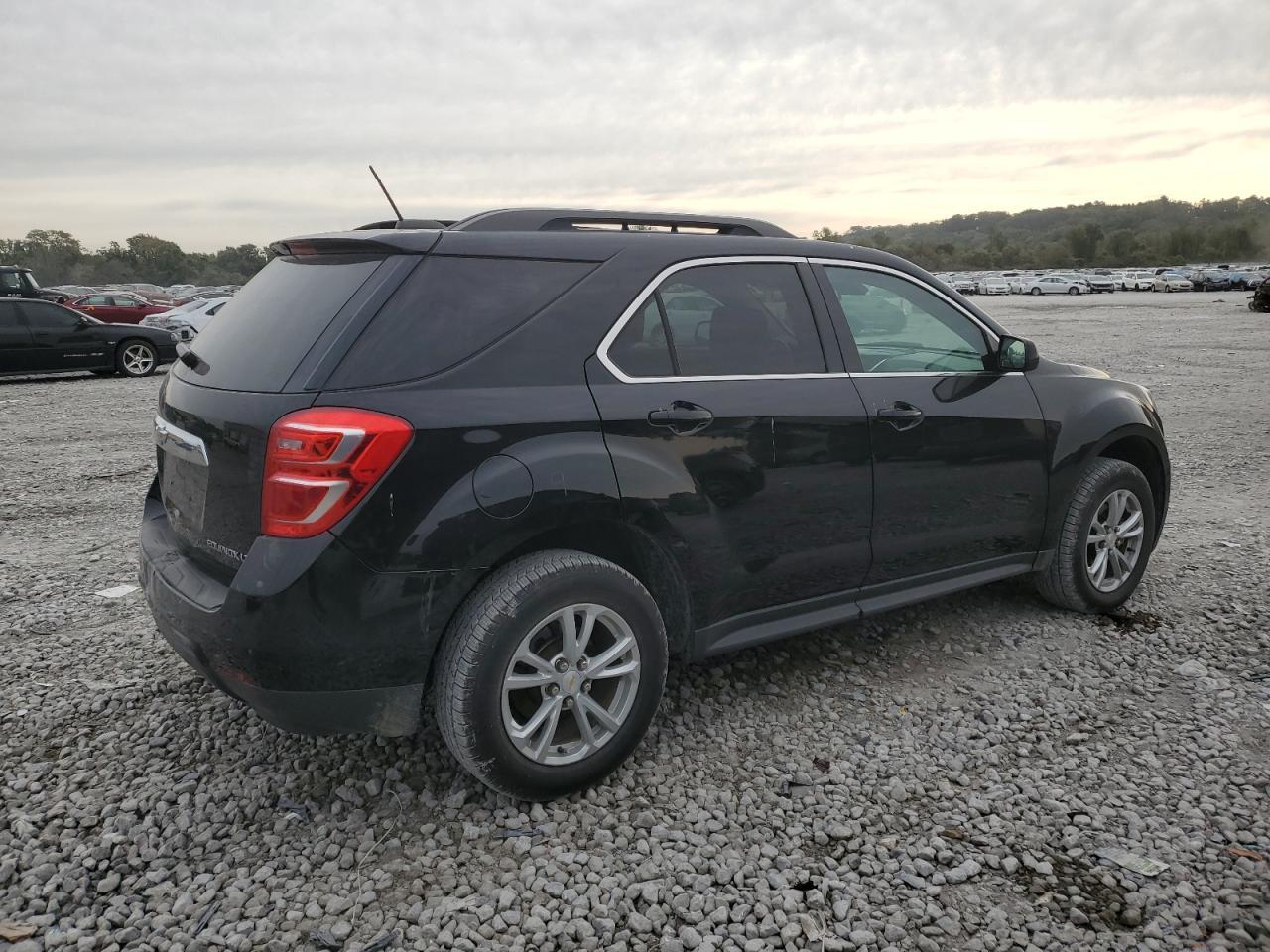 2017 Chevrolet Equinox Lt - Image 3