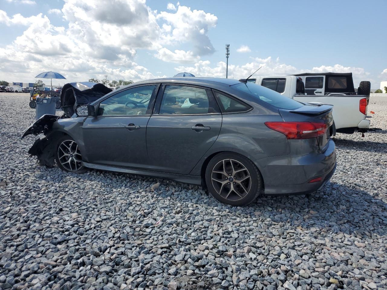 2016 Ford Focus Se - Фото 2