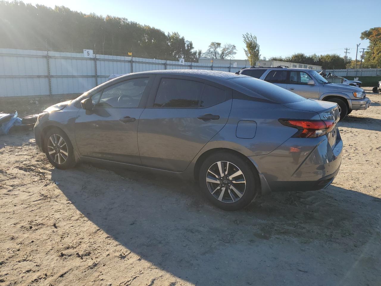 2025 Nissan Versa S - Фото 2