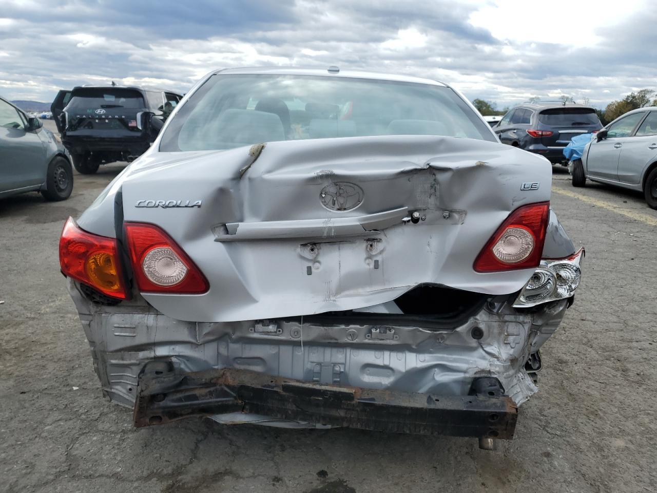2010 Toyota Corolla Base - Фото 6