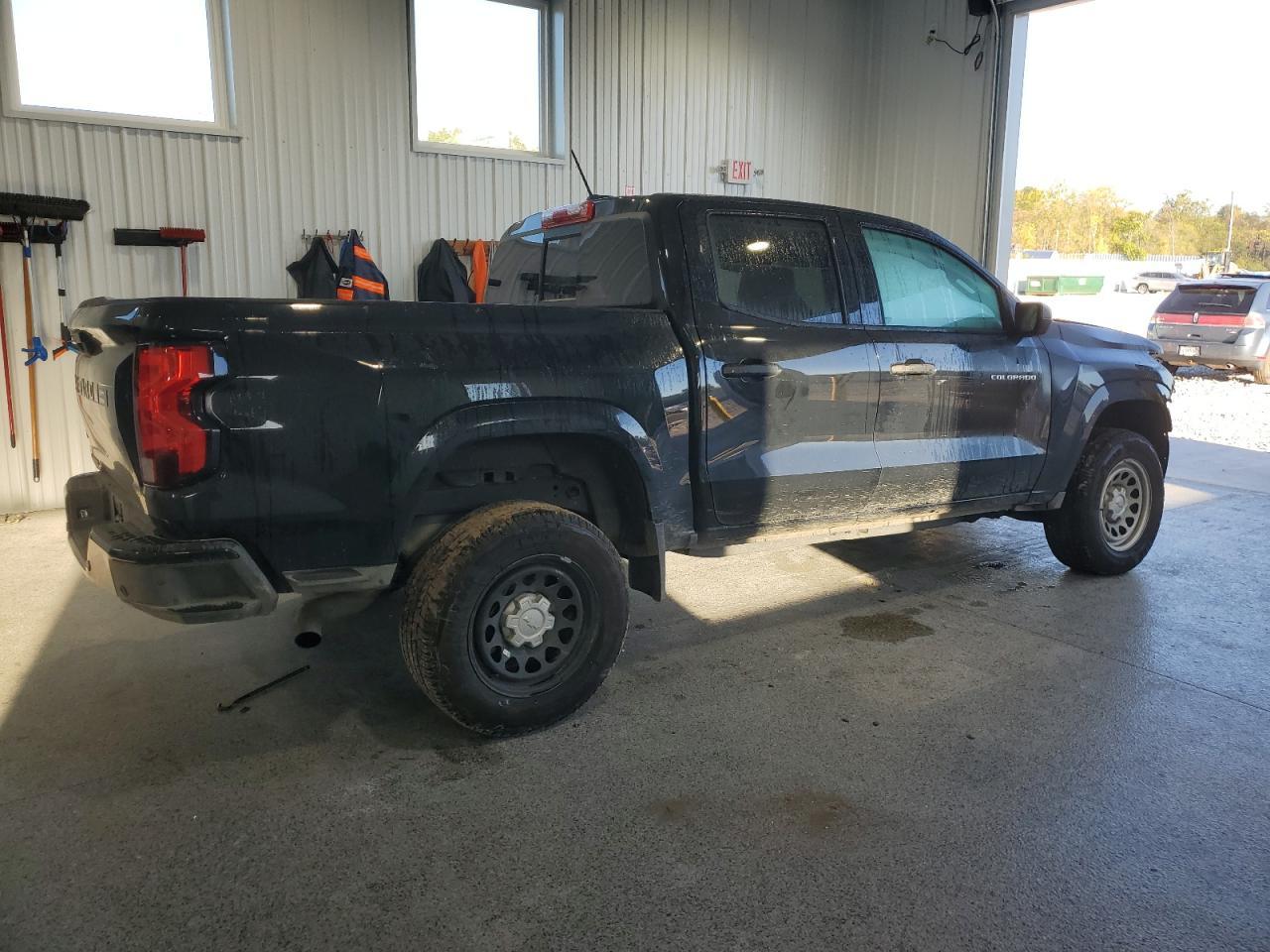 2025 Chevrolet Colorado - Image 3