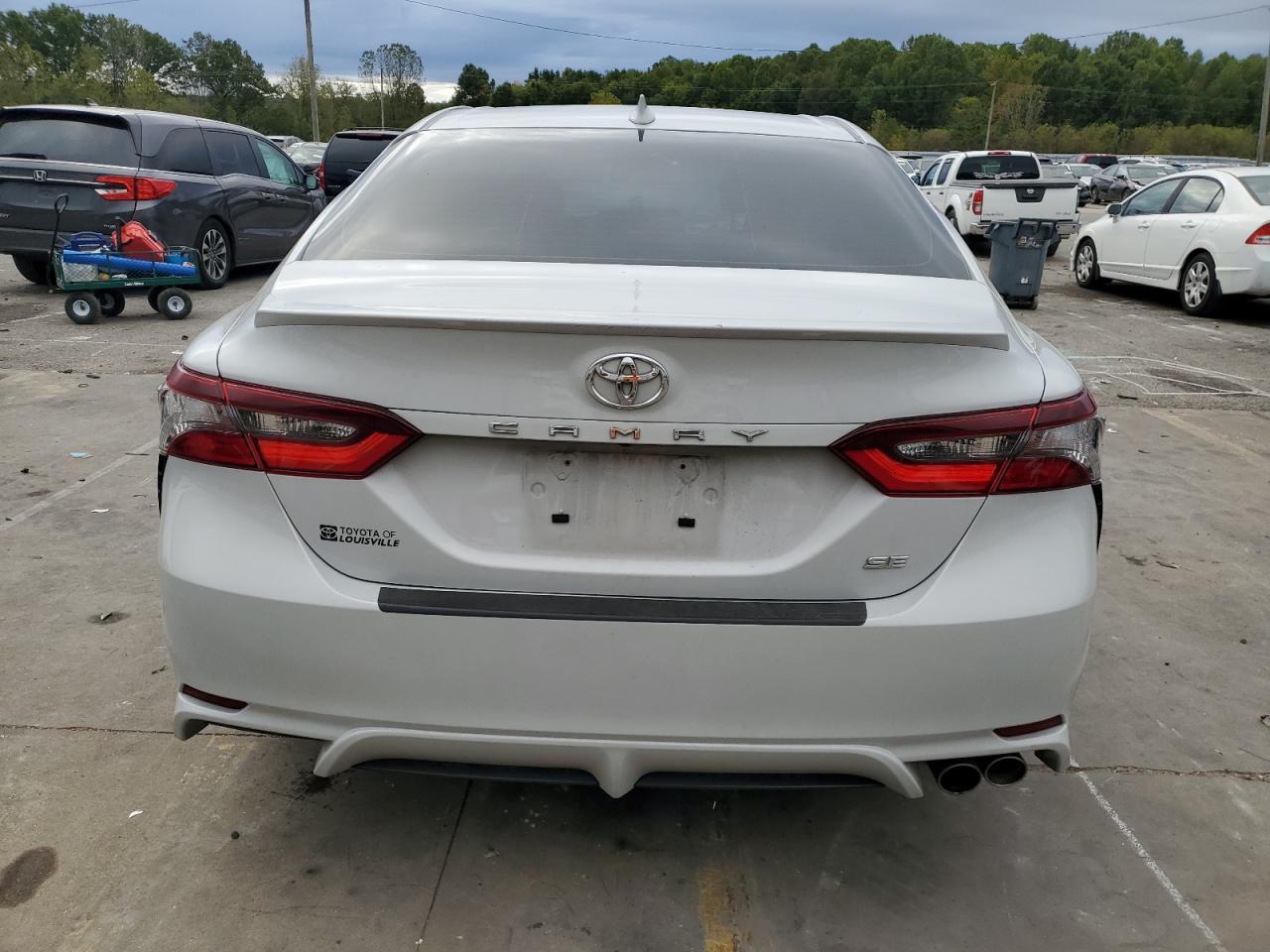 2022 Toyota Camry Se - Фото 6