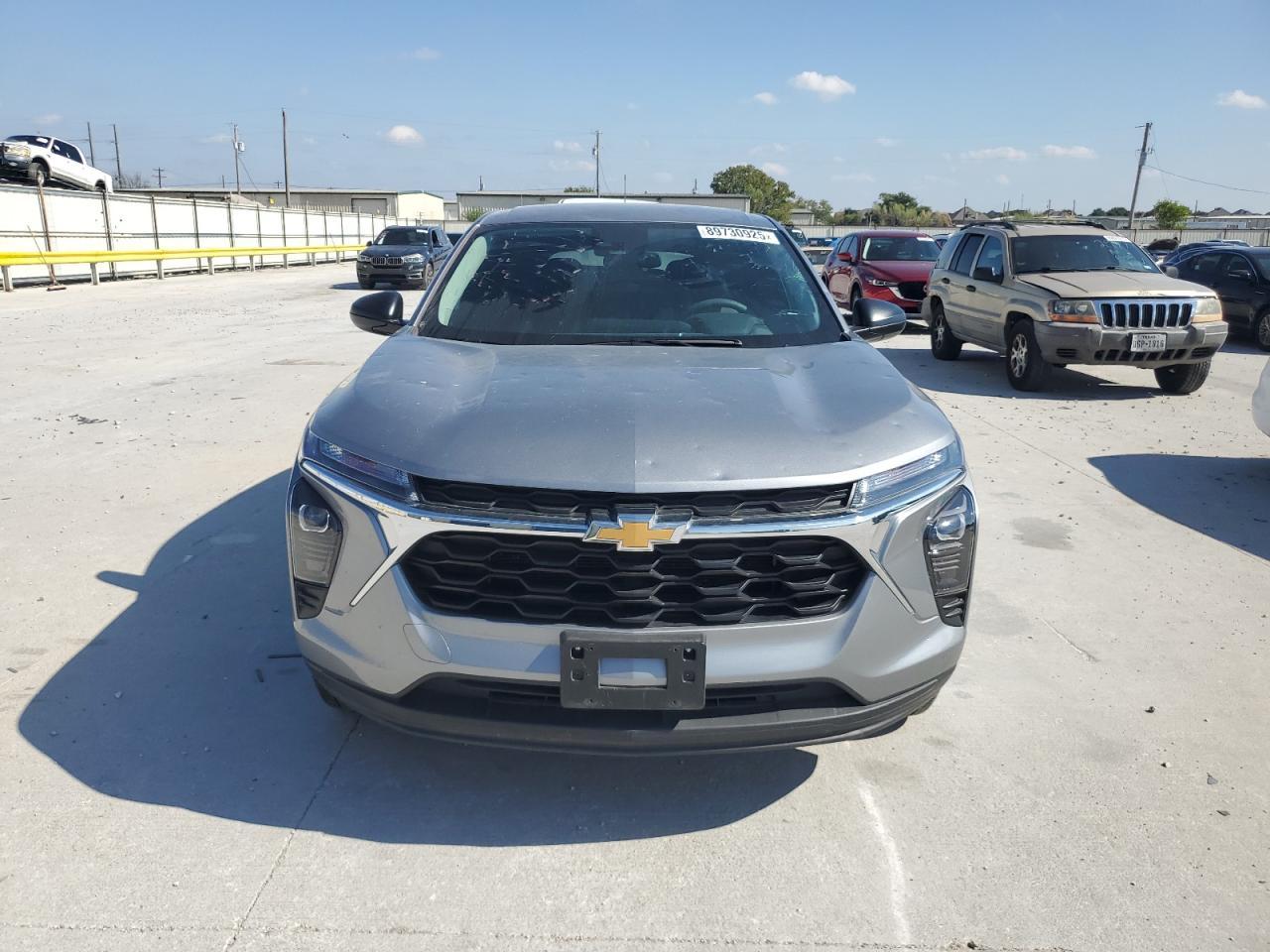 2025 Chevrolet Trax Ls - Фото 5
