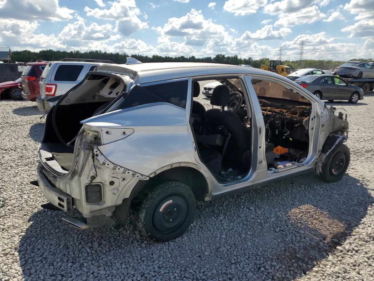 2017 Nissan Murano S - Image 3