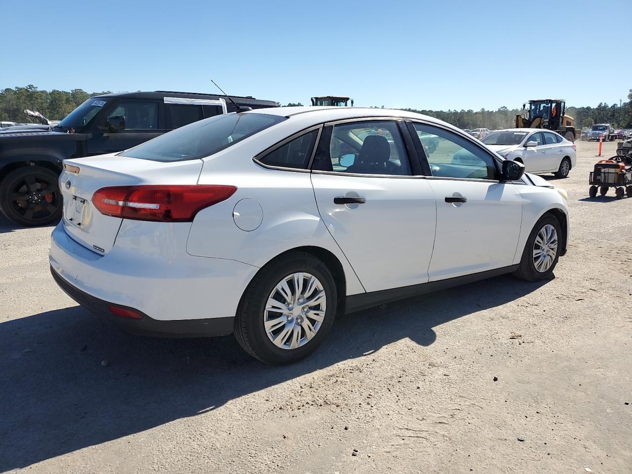 2015 Ford Focus S - Image 3