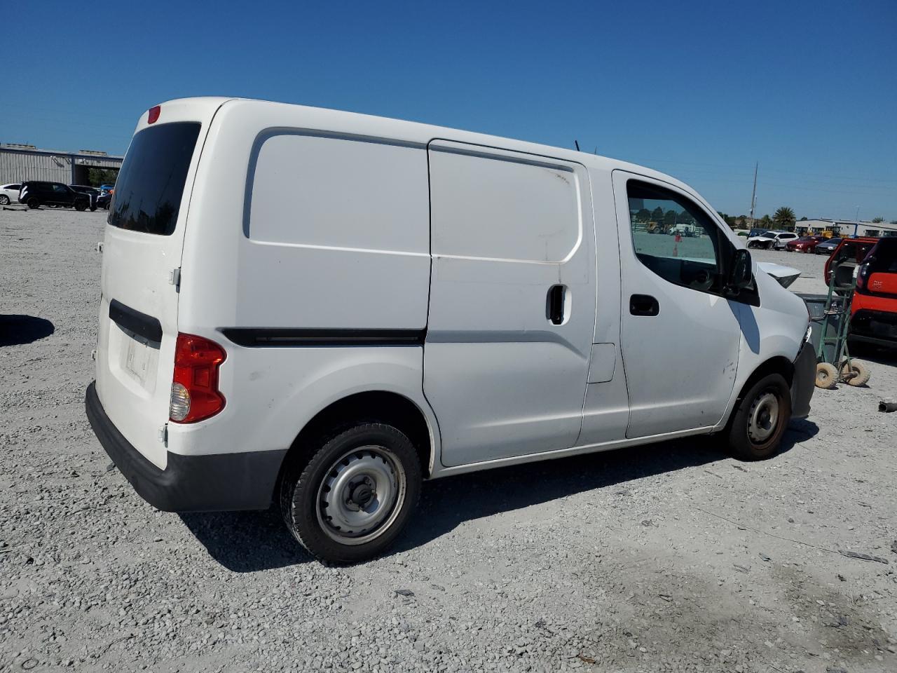 2015 Nissan Nv200 2.5S - Фото 3