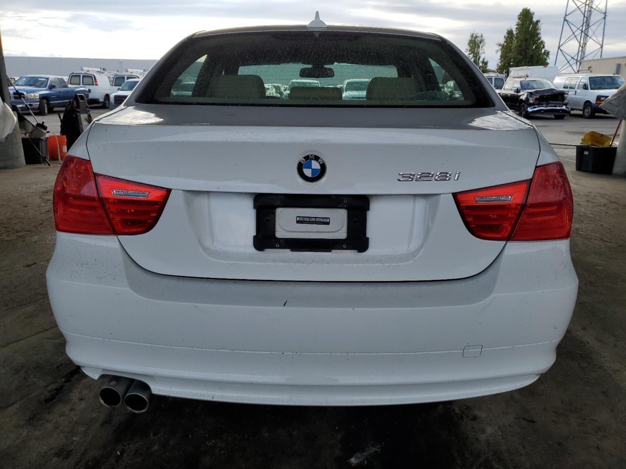 2011 BMW 328 I Sulev - Фото 6
