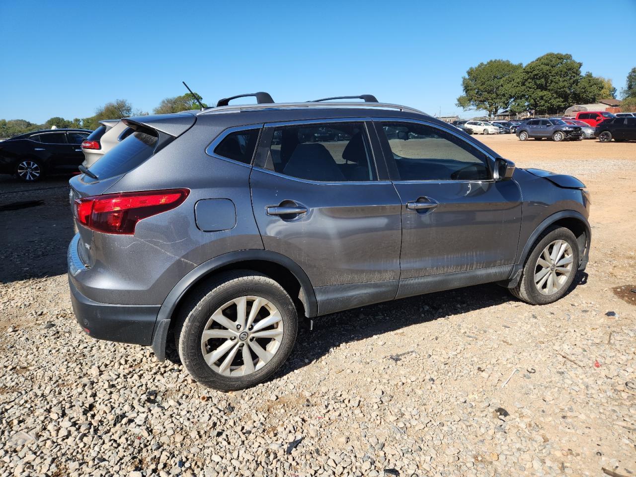 2019 Nissan Rogue Sport S - Image 3