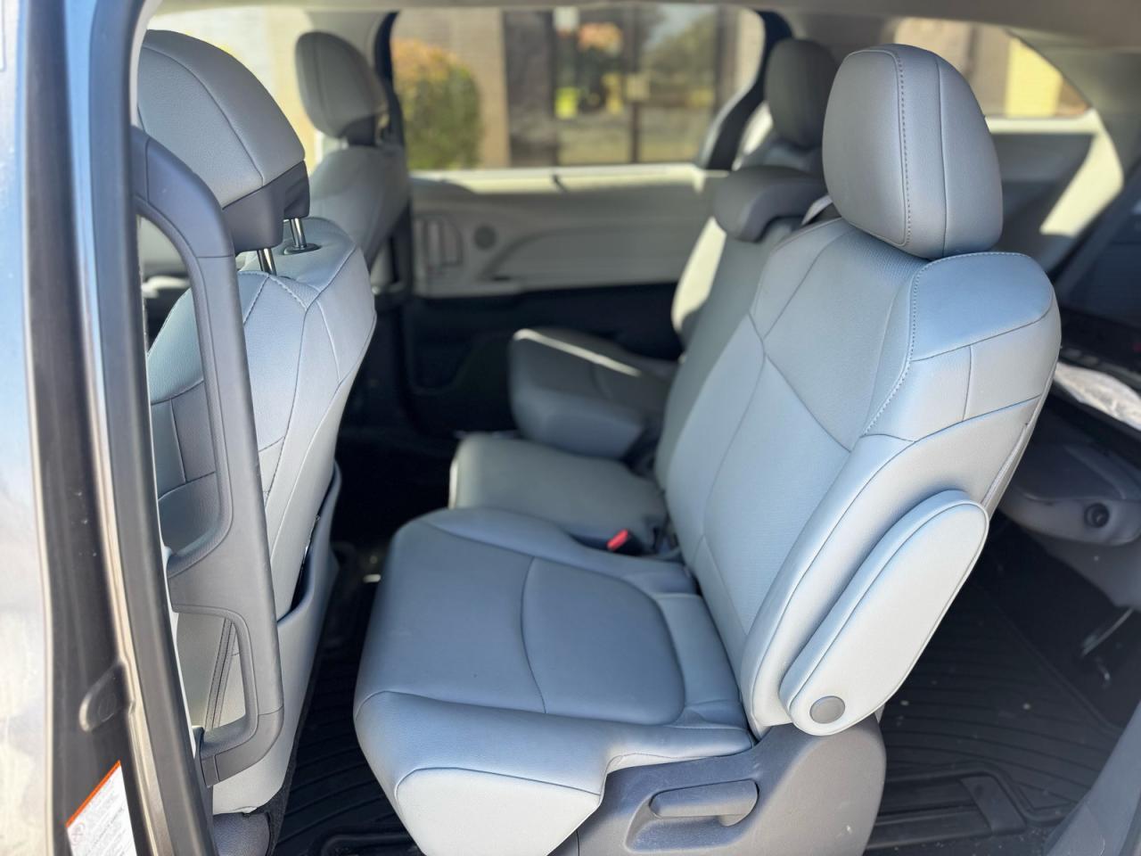 2021 Toyota Sienna Xle - Фото 6