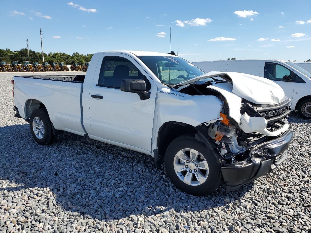 2022 Chevrolet Silverado C1500 - Фото 4