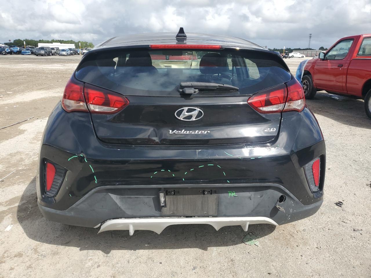 2019 Hyundai Veloster Base - Фото 6