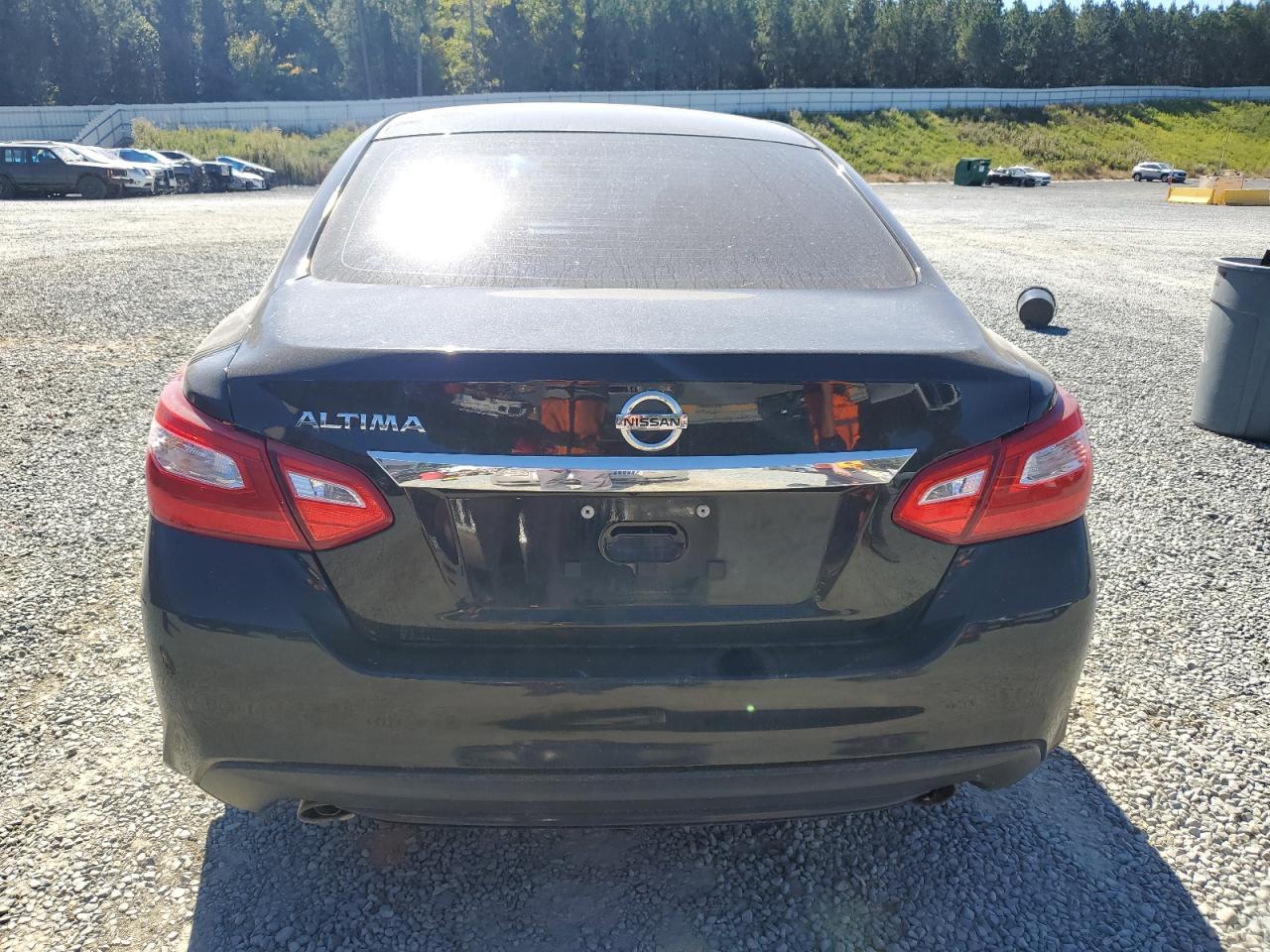 2017 Nissan Altima 2.5 - Image 6