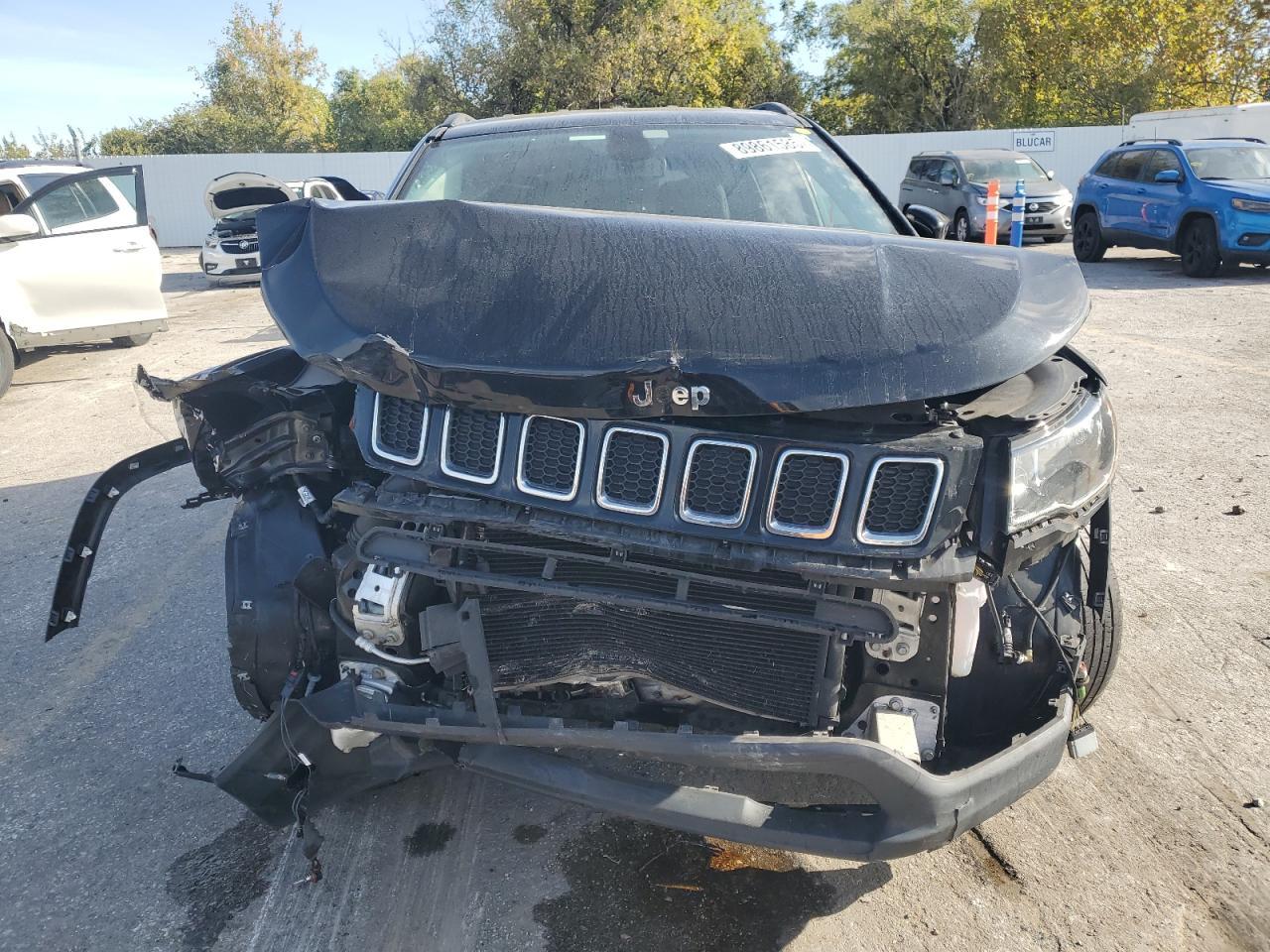 2019 Jeep Compass Latitude - Image 5