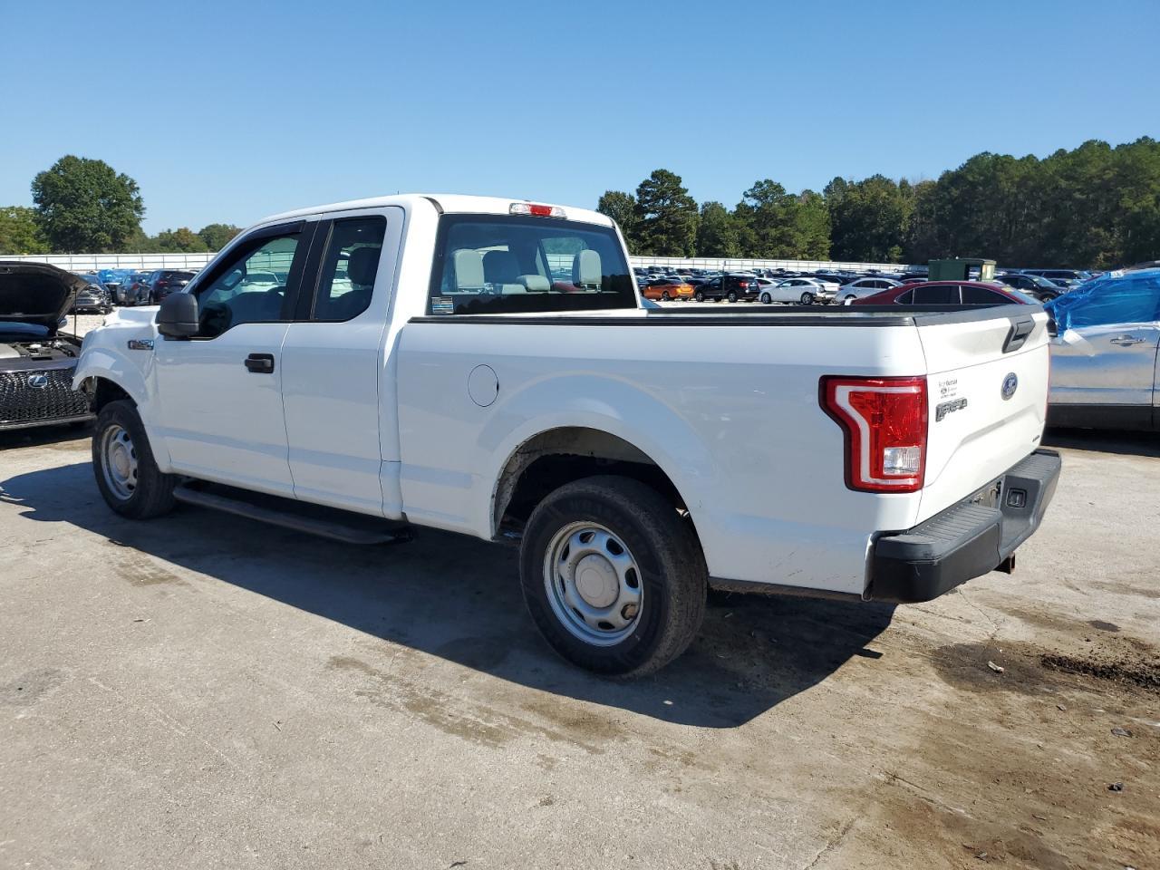 2015 Ford F150 Super Cab - Фото 2