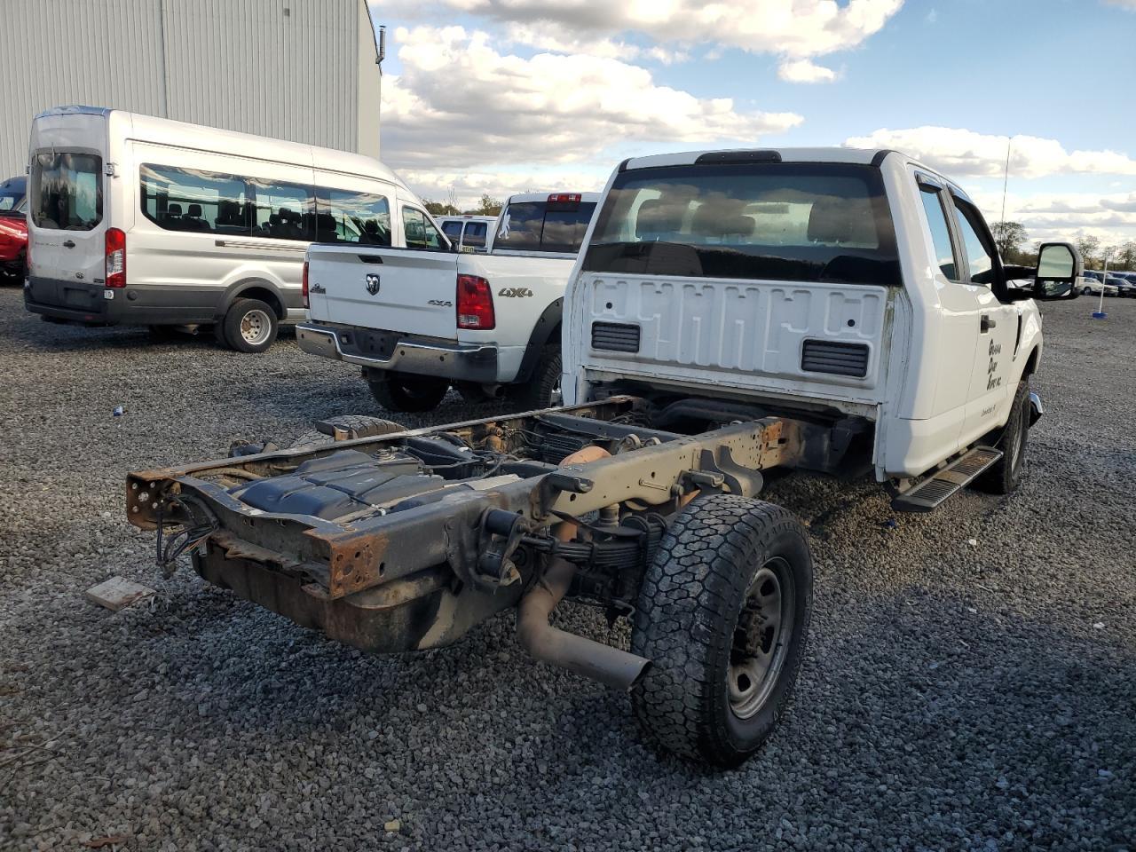 2018 Ford F350 Super Duty - Фото 3