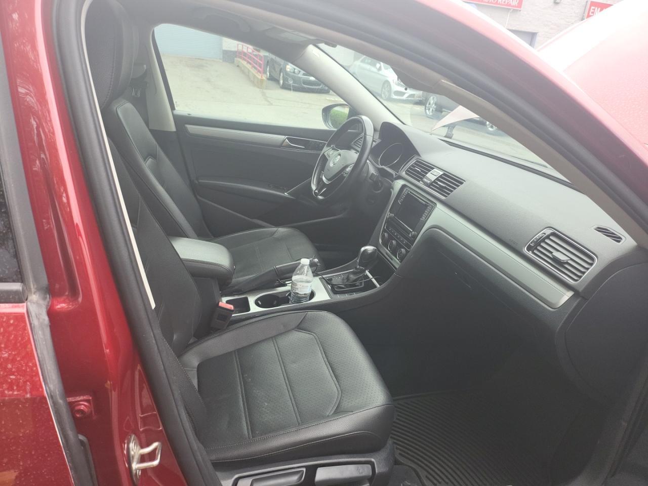 2019 Volkswagen Passat Wolfsburg - Image 5