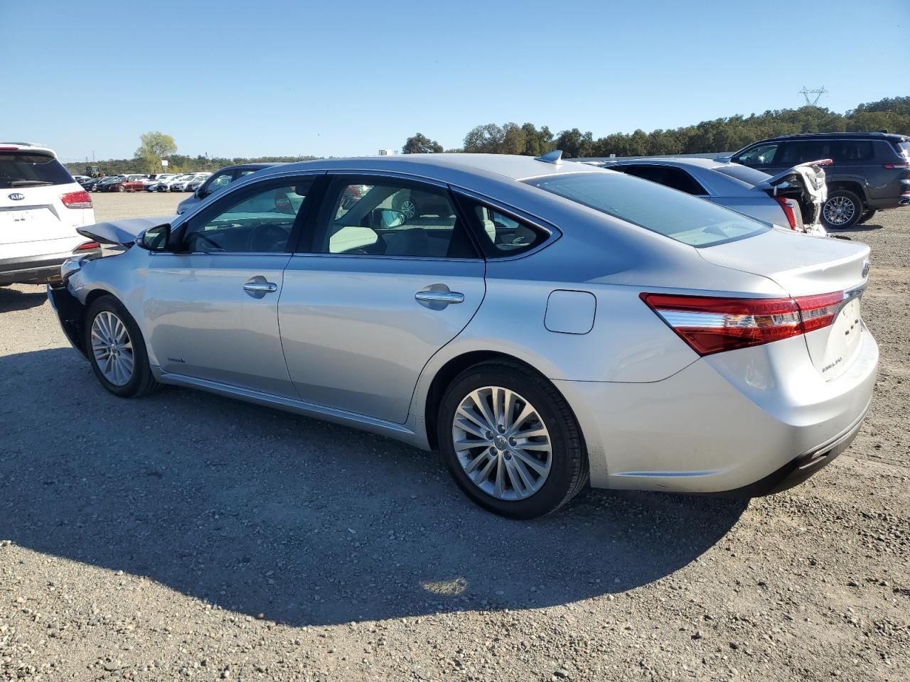 2013 Toyota Avalon Hybrid - Фото 2