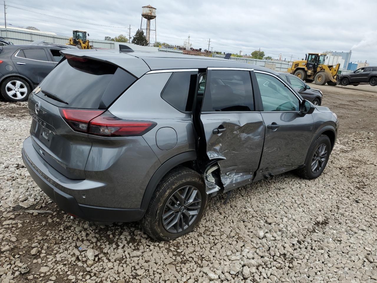 2024 Nissan Rogue S - Фото 3