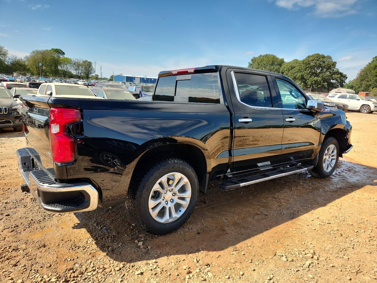 2025 Chevrolet Silverado K1500 Ltz - Image 3
