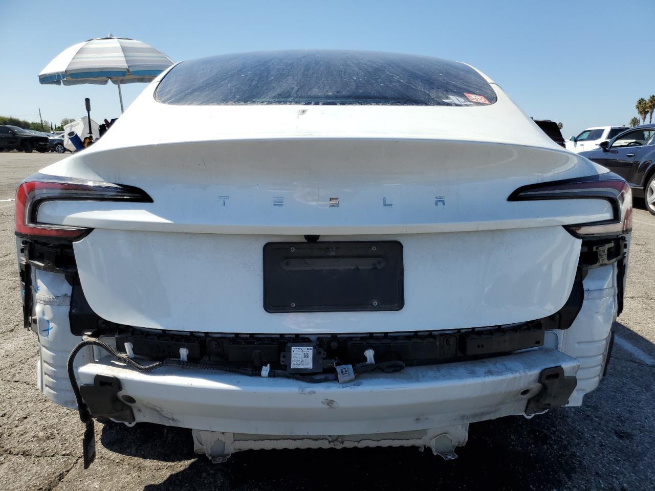 2025 Tesla Model 3 - Фото 6