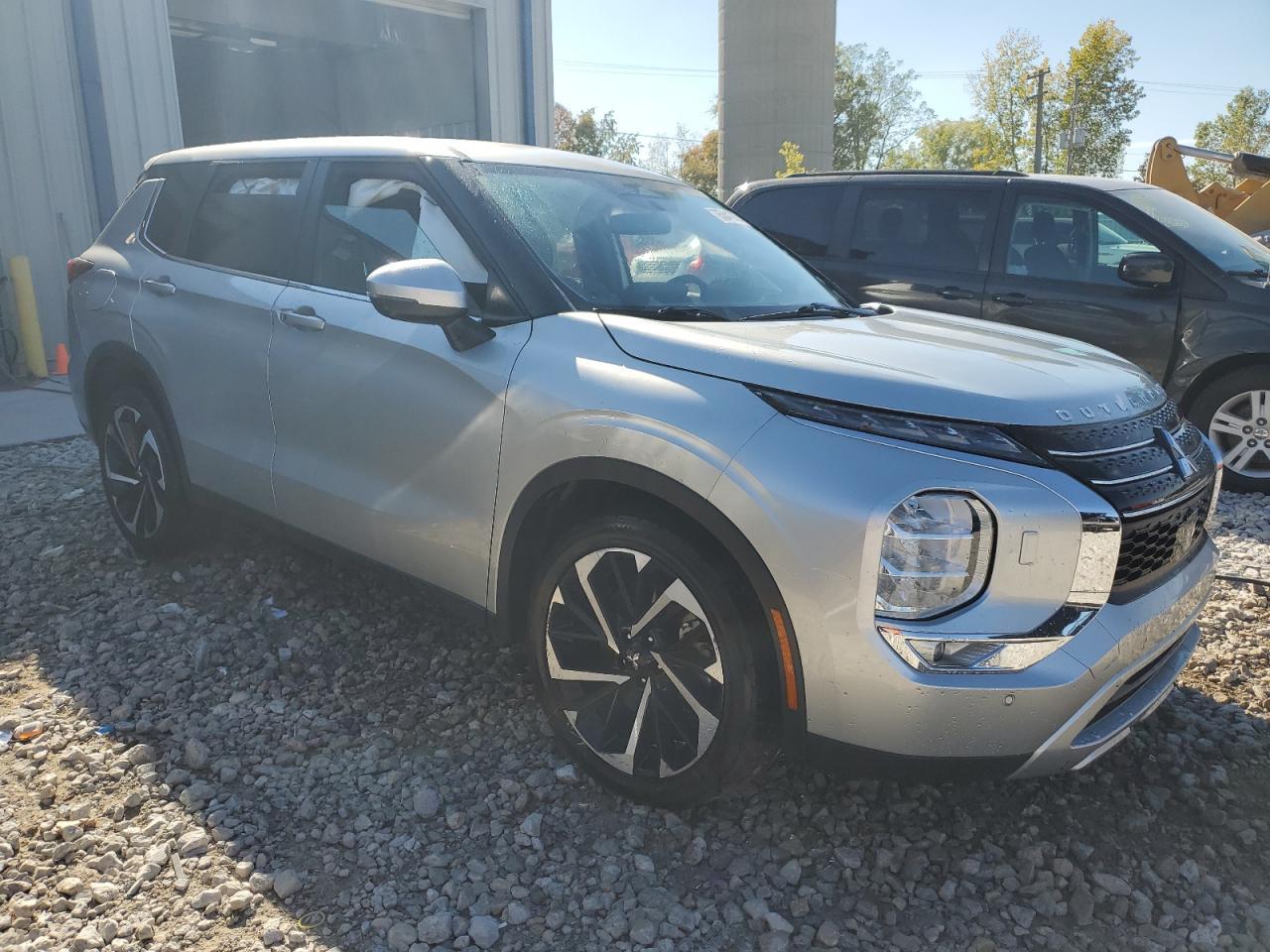 2023 Mitsubishi Outlander Se - Фото 4