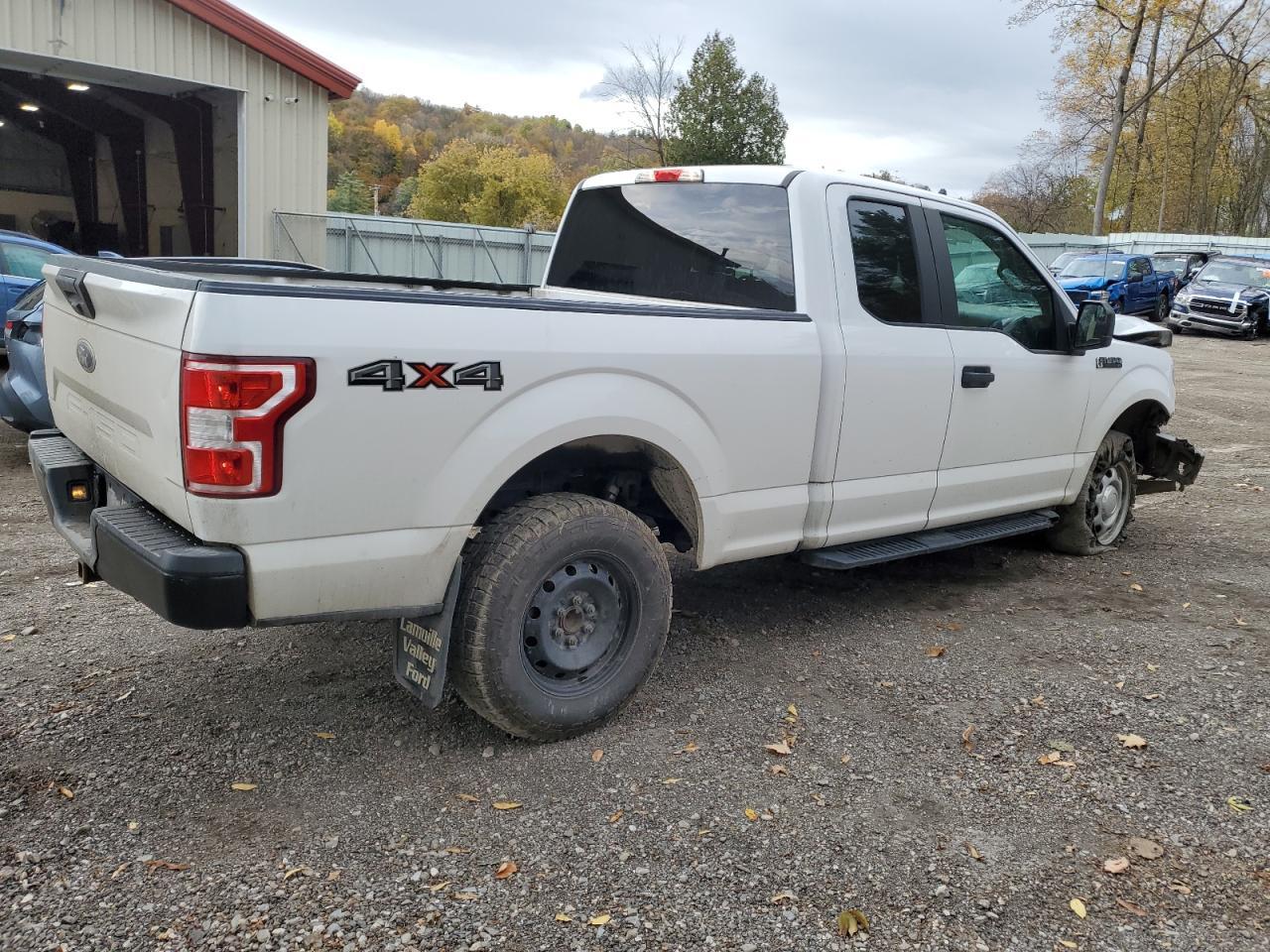 2020 Ford F150 Super Cab - Фото 3