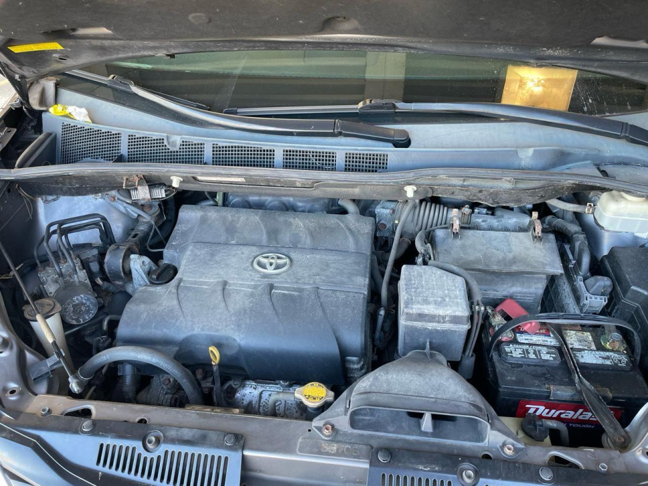 2011 Toyota Sienna Le - Image 6