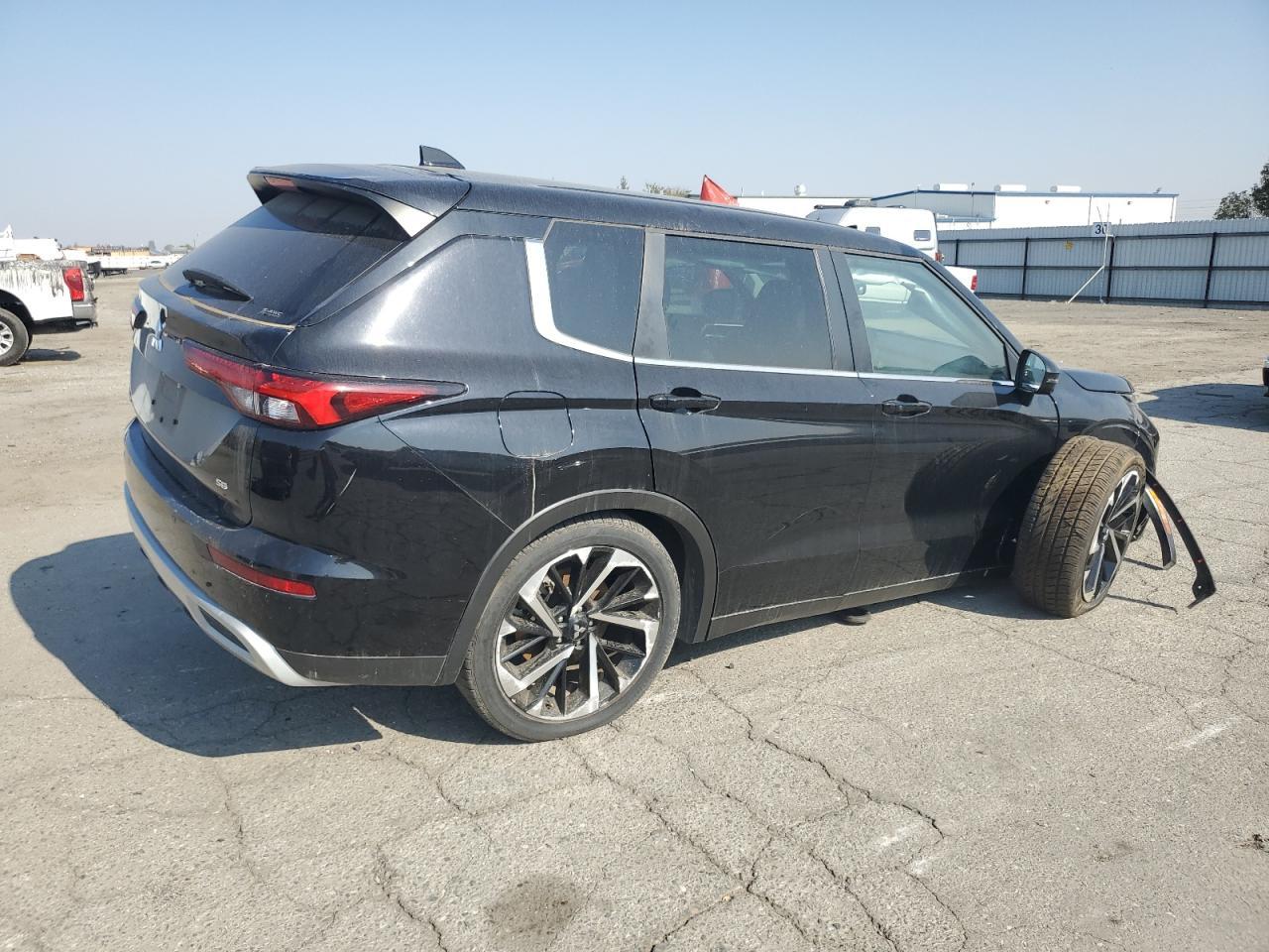 2022 Mitsubishi Outlander Se - Image 3