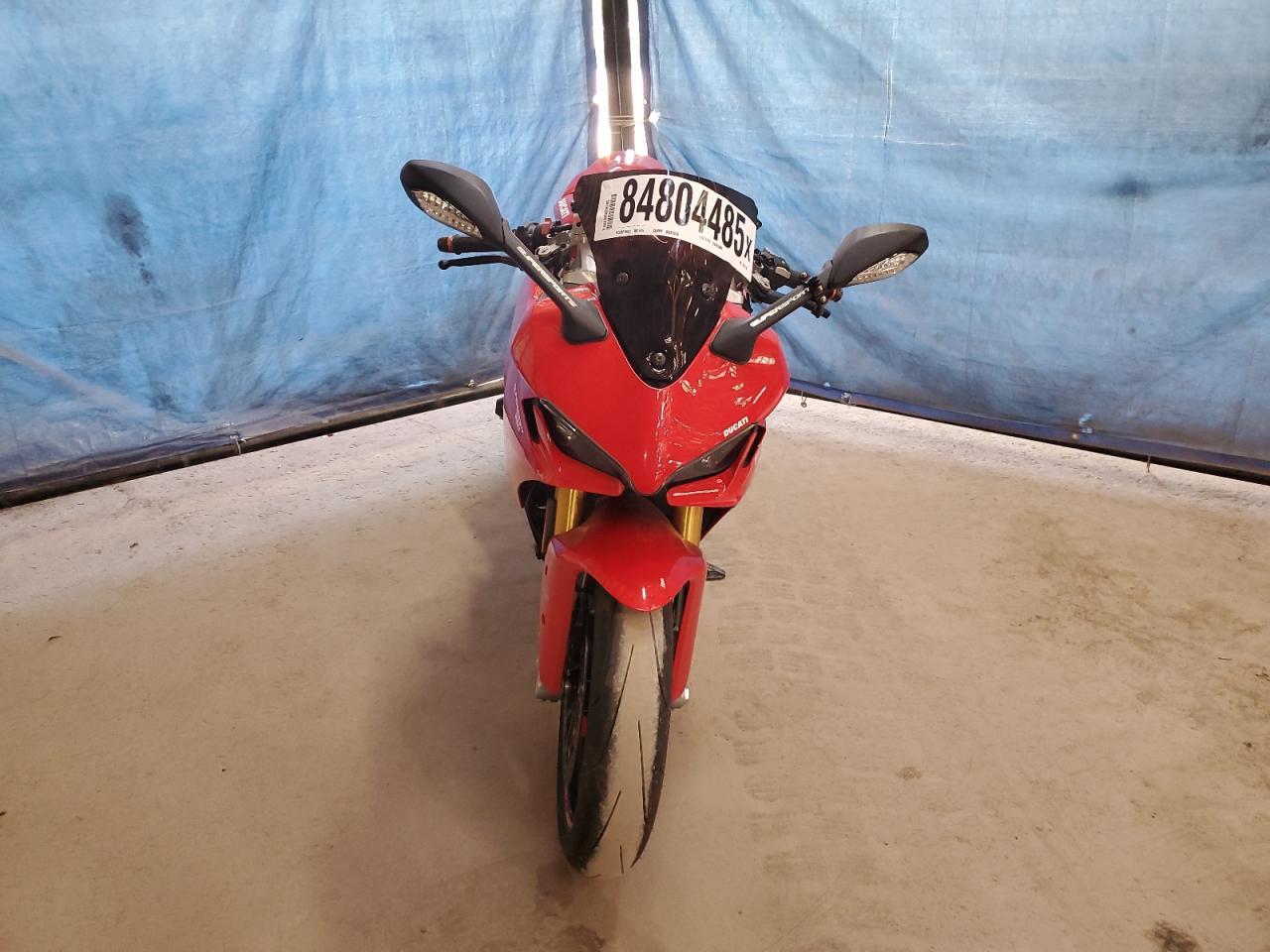 2021 Ducati Supersport - Фото 2