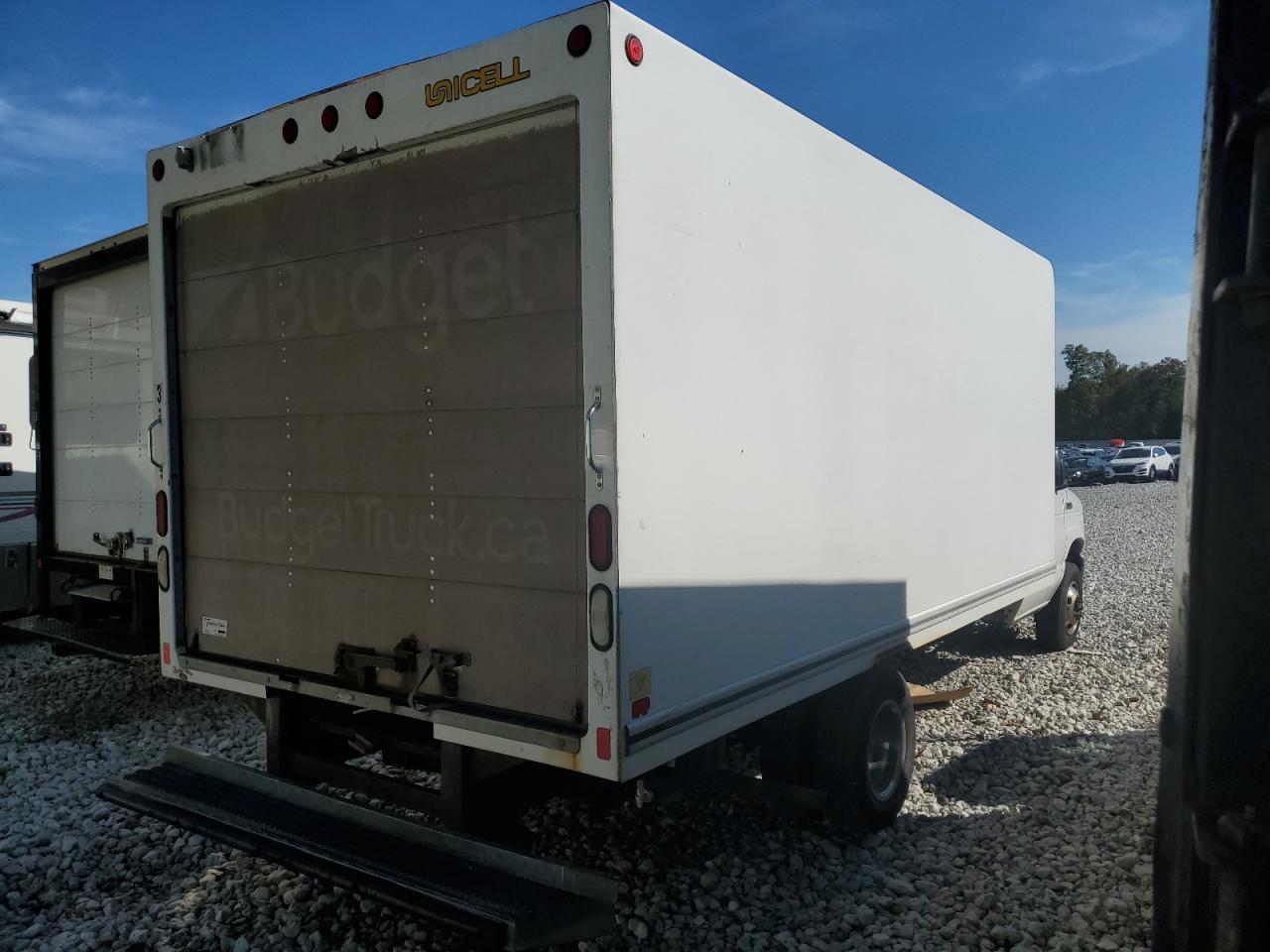 2016 Ford Econoline E350 Super Duty Cutaway Van - Фото 3