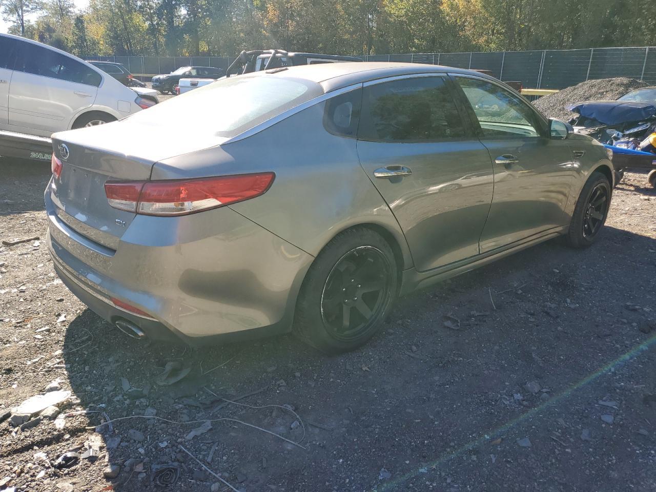 2016 Kia Optima - Фото 3