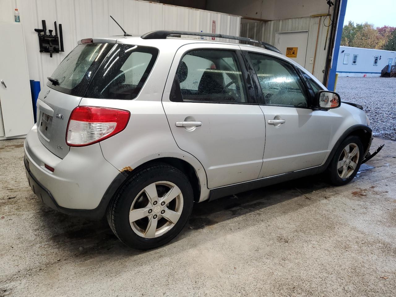 2011 Suzuki Sx4 - Фото 3