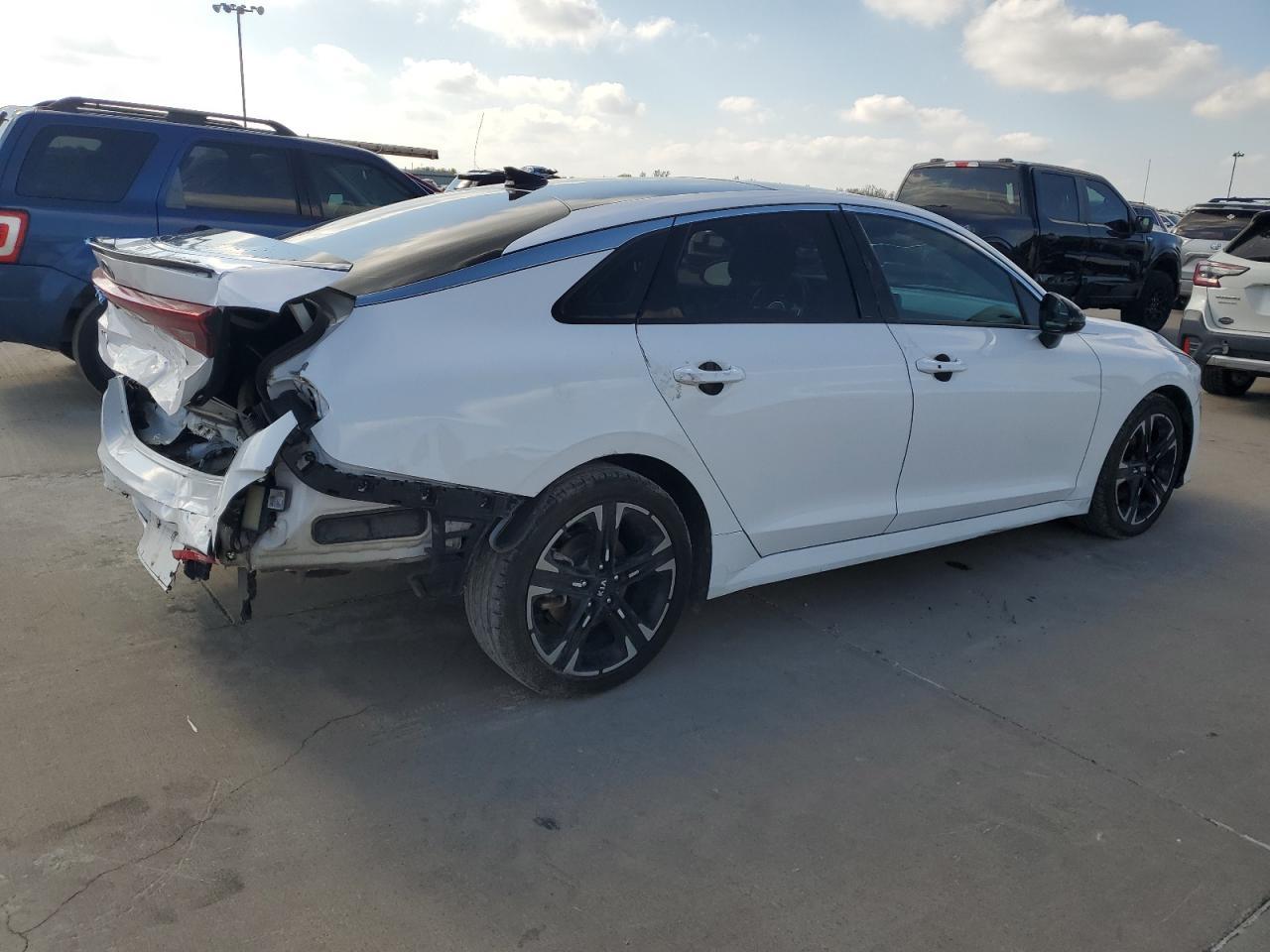 2021 Kia K5 Gt Line - Фото 3