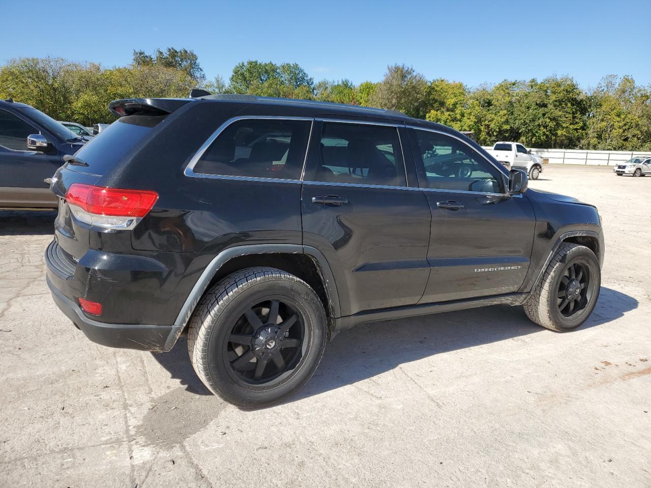 2014 Jeep Grand Cherokee Laredo - Image 3