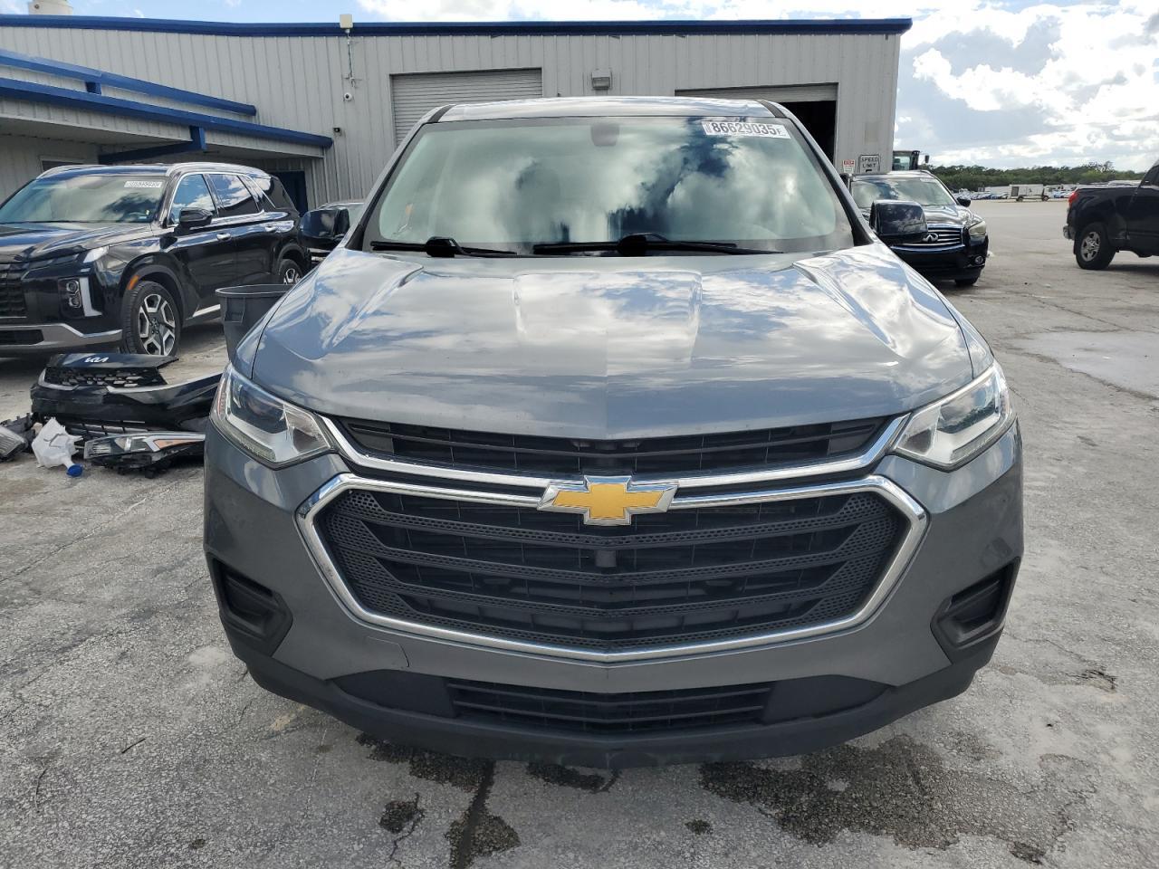 2019 Chevrolet Traverse Ls - Image 5