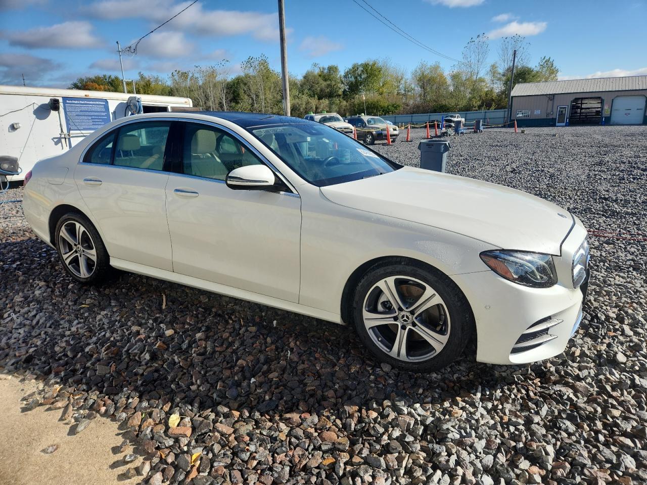 2018 Mercedes-Benz E 300 4Matic - Image 4