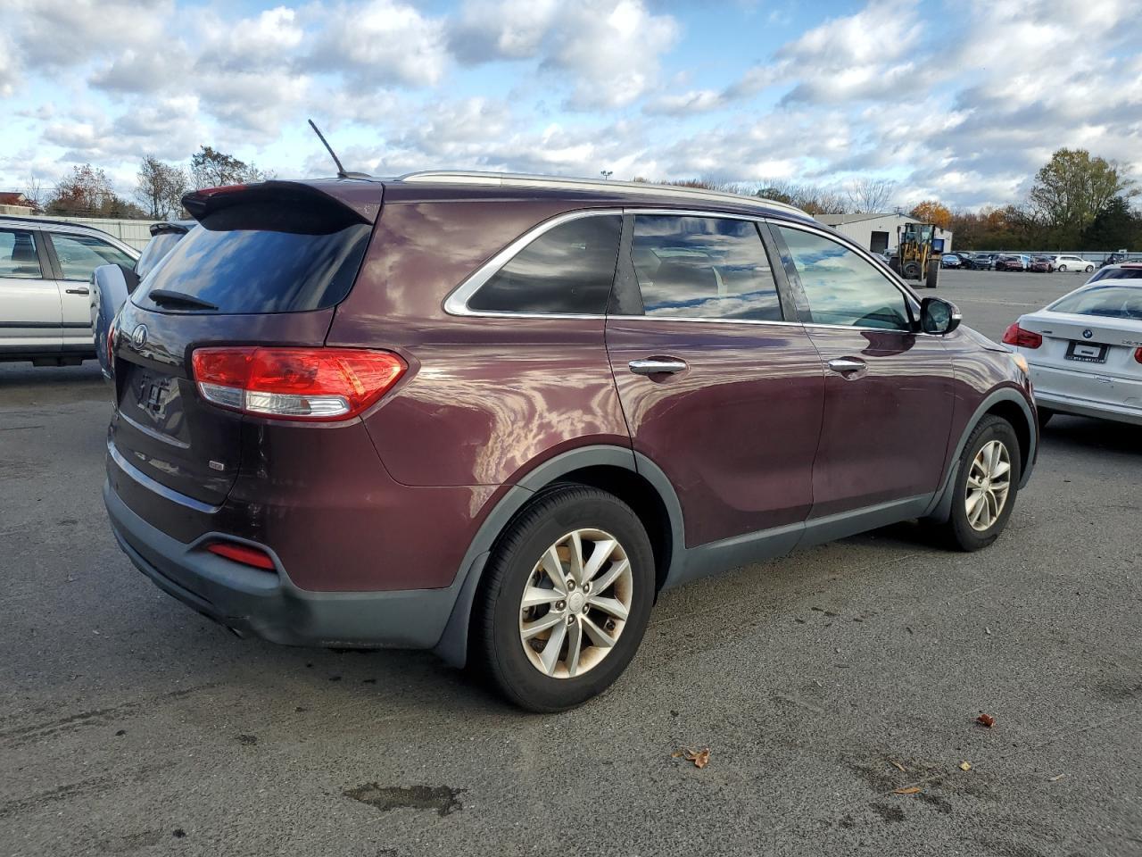 2016 Kia Sorento Lx - Image 3