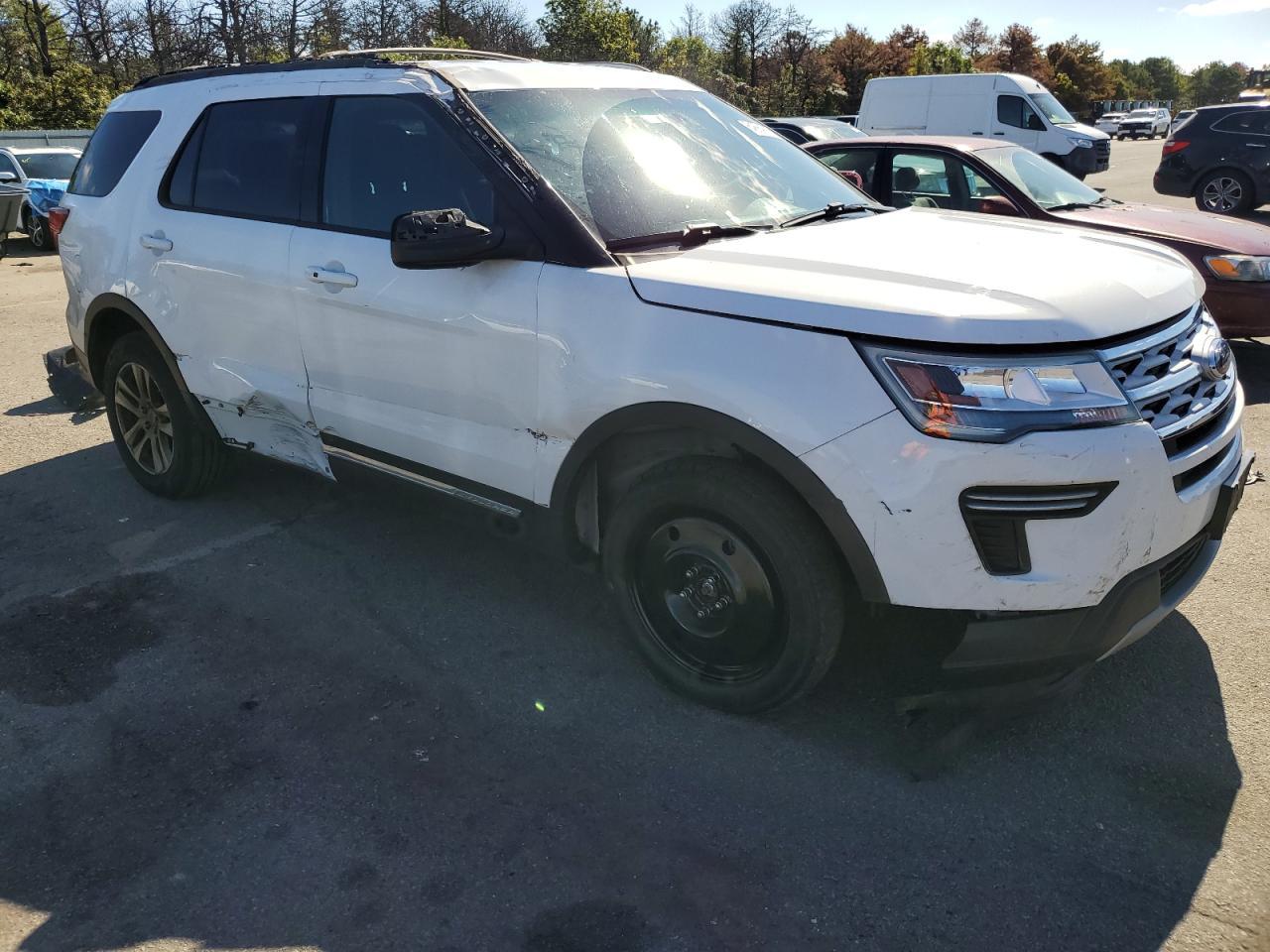 2019 Ford Explorer Xlt - Фото 4