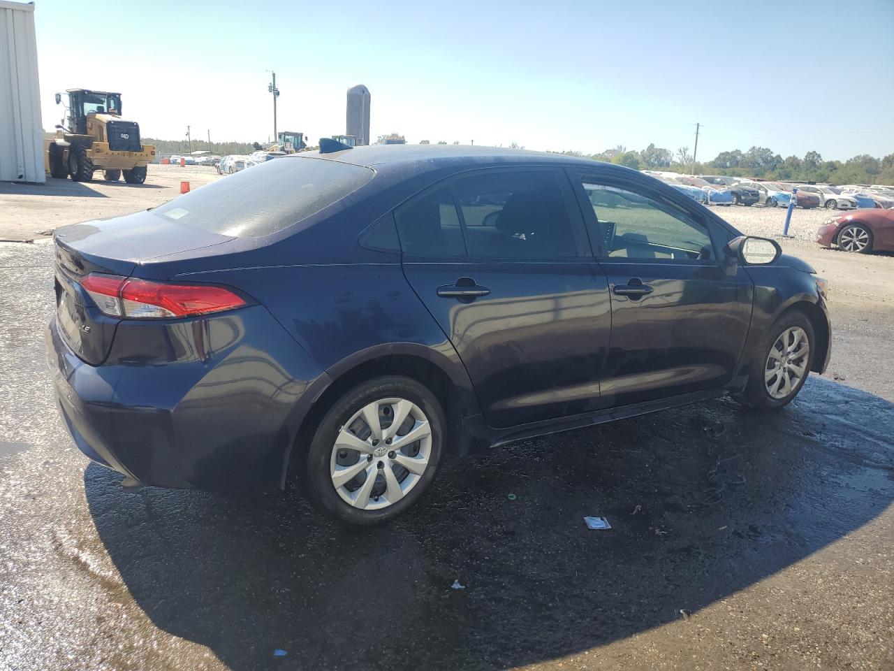 2021 Toyota Corolla Le - Фото 3