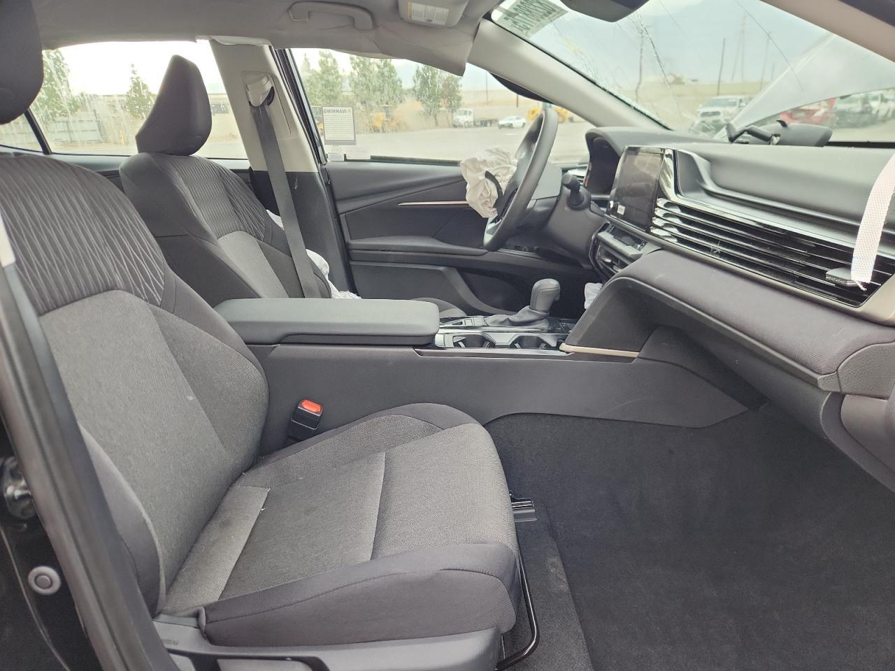 2025 Toyota Camry Le - Фото 7