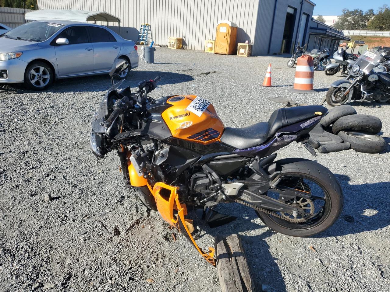 2025 Kawasaki Ex650 P - Фото 3