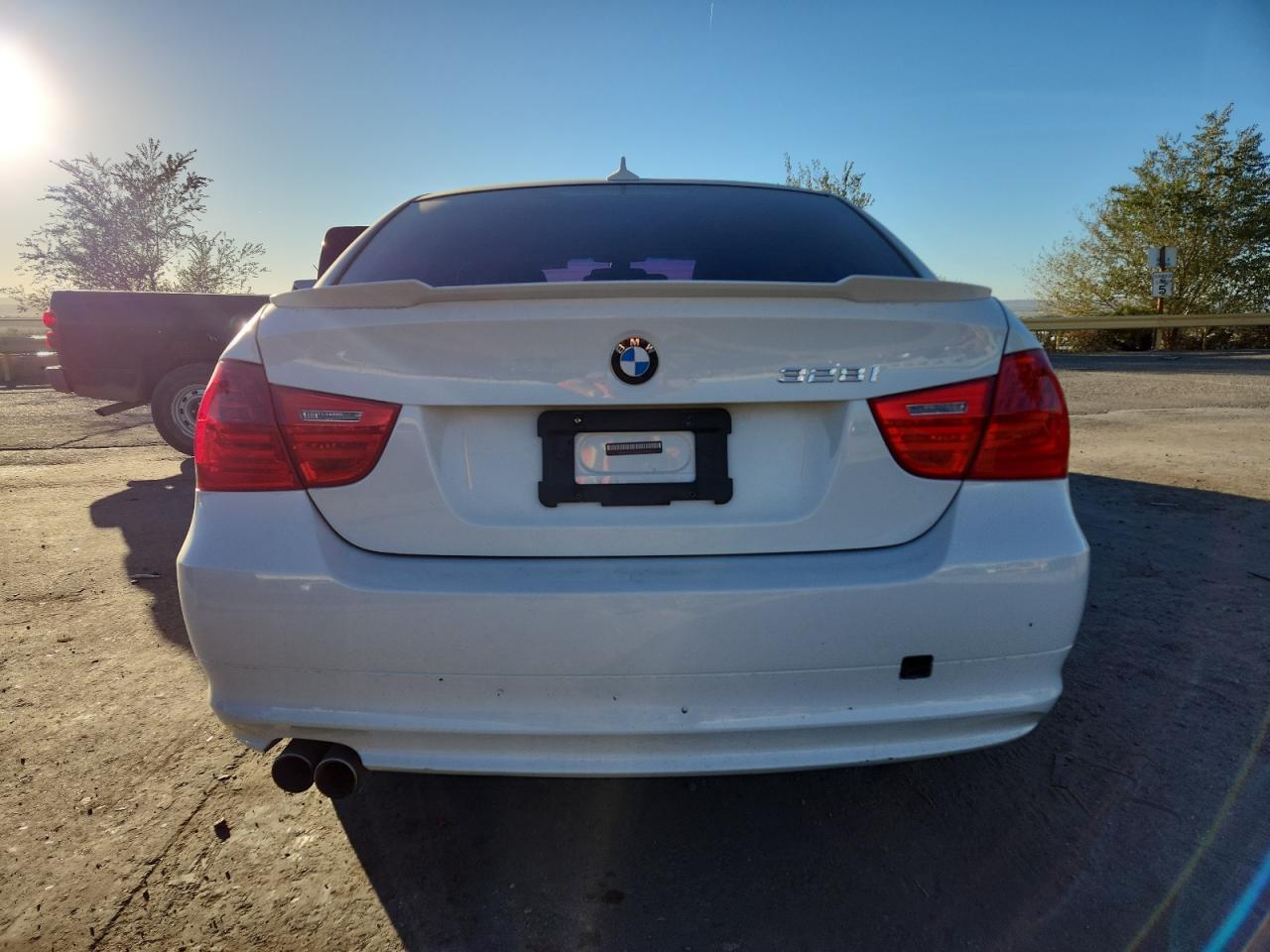 2011 BMW 328 Xi Sulev - Image 6