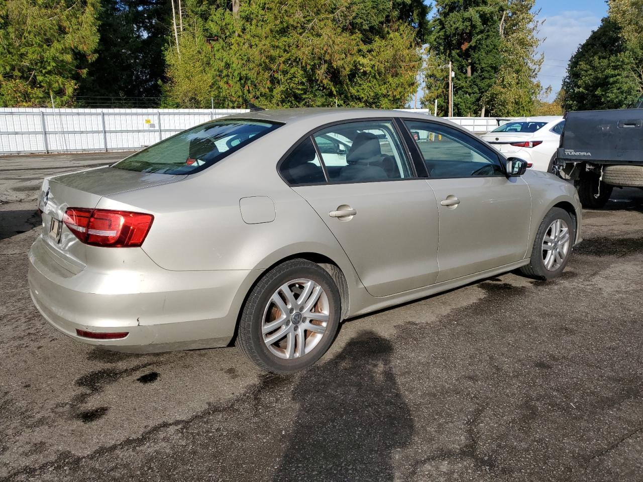 2015 Volkswagen Jetta Base - Image 3