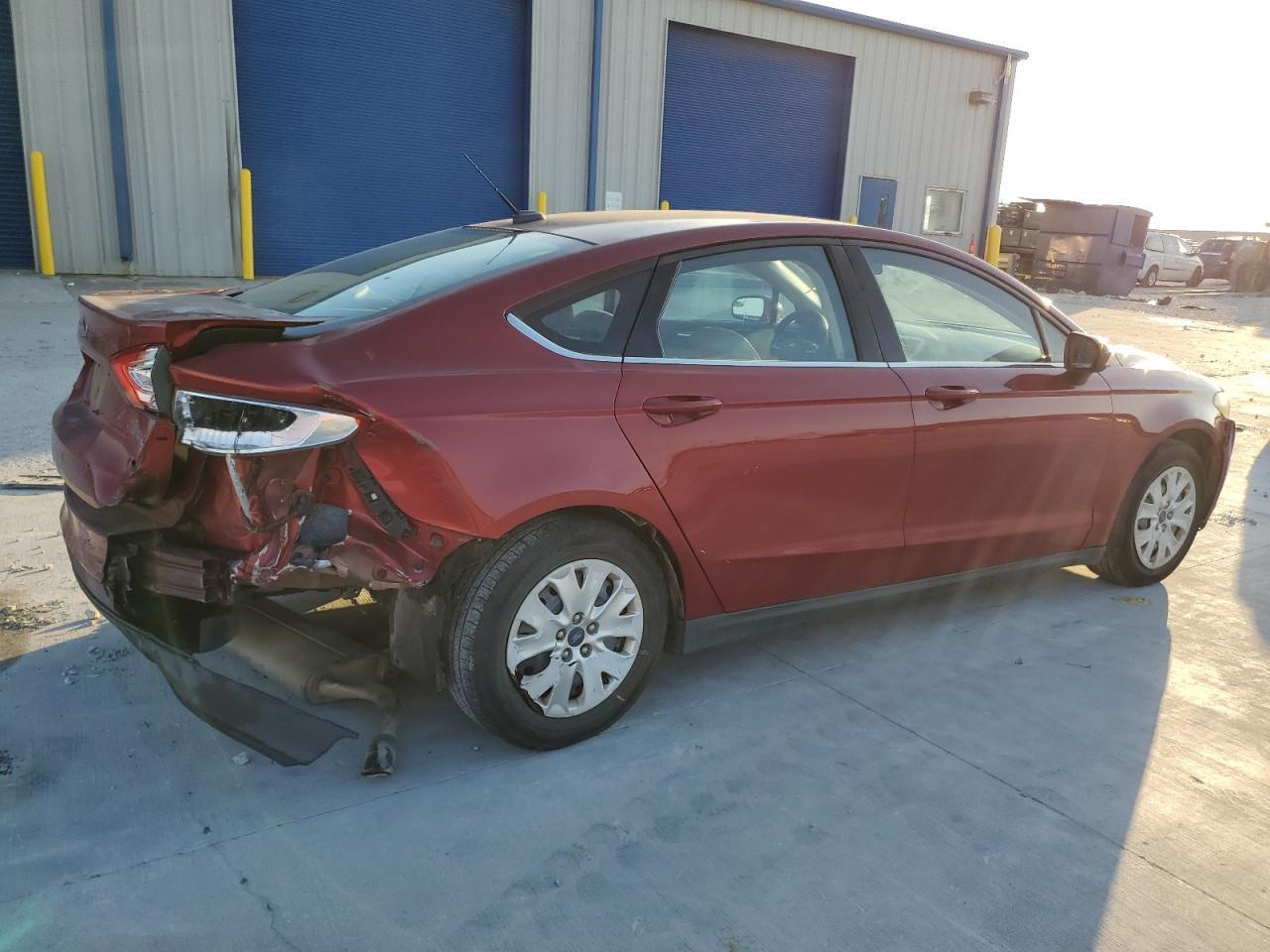 2013 Ford Fusion S - Фото 3