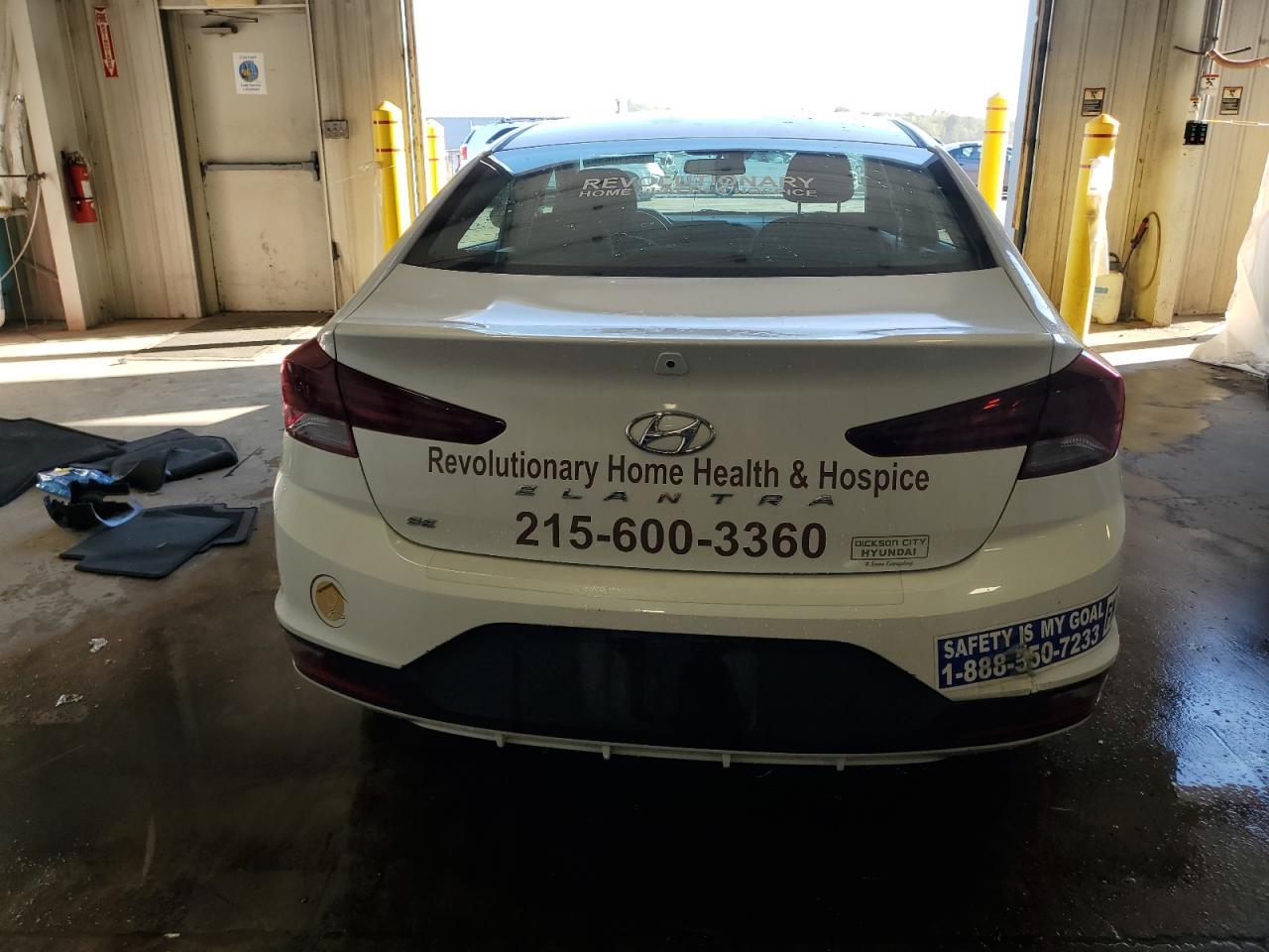 2020 Hyundai Elantra Se - Фото 6