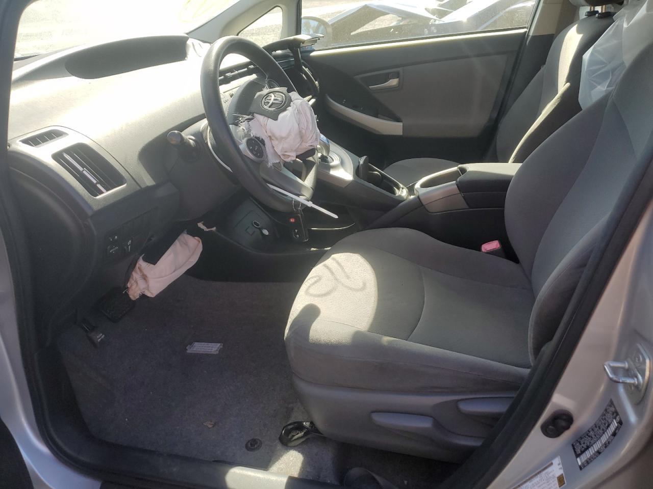 2012 Toyota Prius - Фото 7